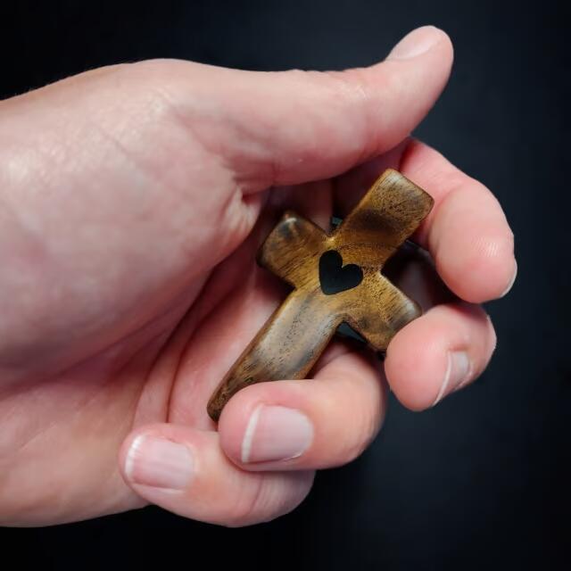 Tether – Handmade Cross (3 Pack)